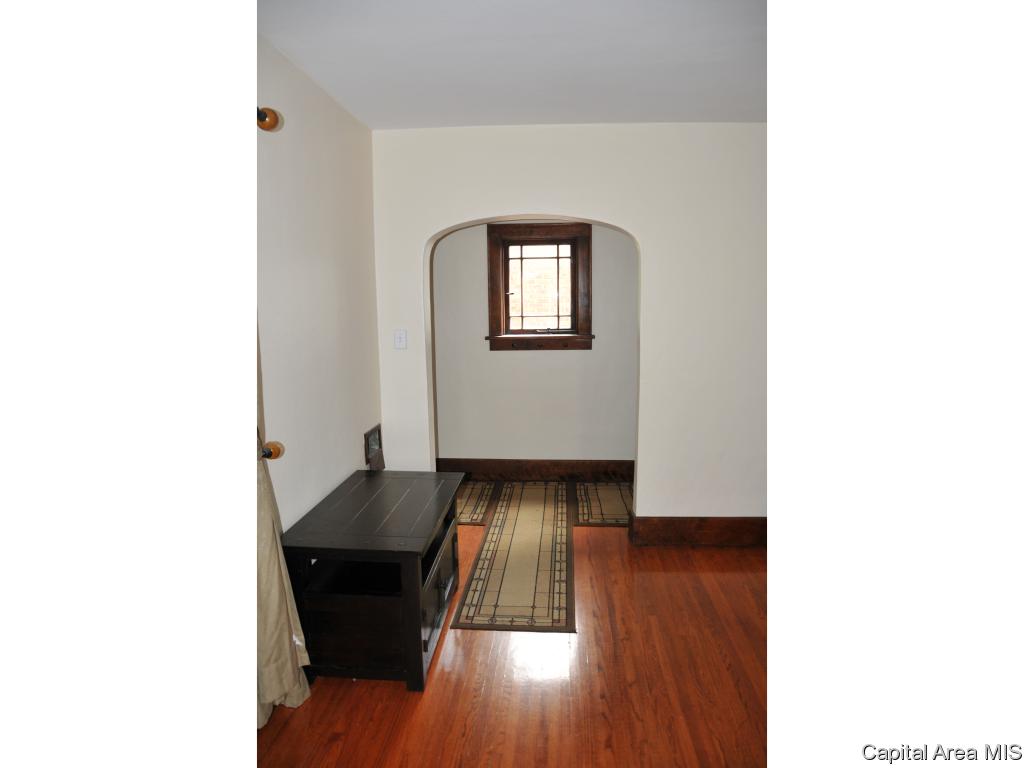2115 South State Street Springfield, IL 62704 - Photo 3 of 33 Gallery Image 3