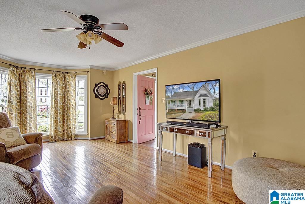 1523 Hill Spun Road Alabaster, AL 35007 - Photo 3 of 42