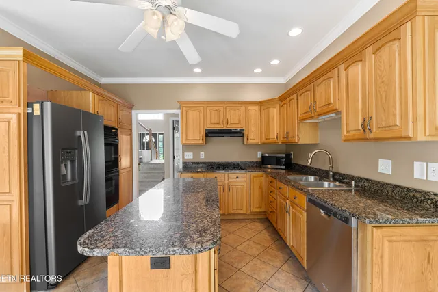 $699,000 | 612 Sandpiper Drive, Vonore, TN 37885