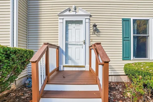 $335,000 | 35 Highland Park, Unit 35, Uxbridge, MA 01569