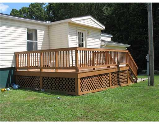 41 Fredonia Road Mercer, PA 16137 - Photo 2 of 14 Exterior Front. Back Deck