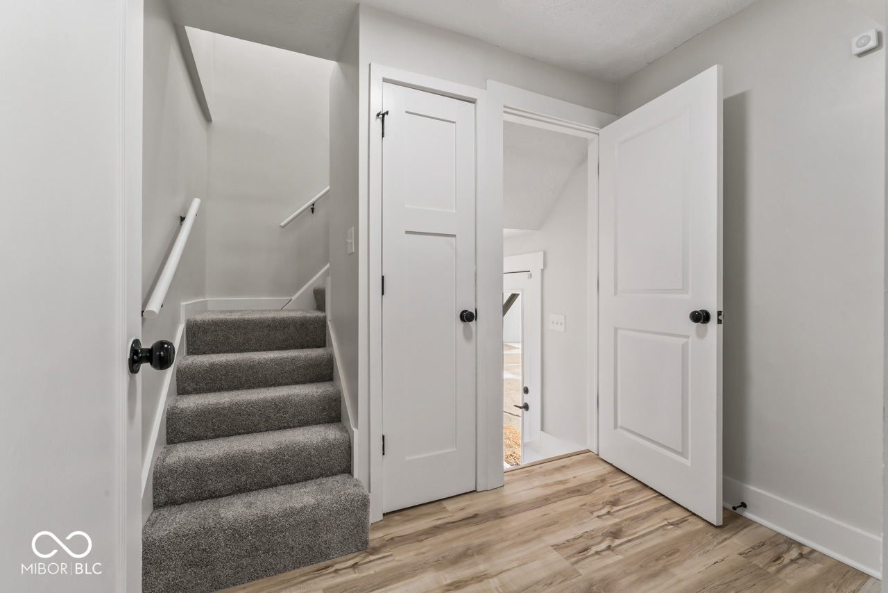 2217 Riviera Street Indianapolis, IN 46260 - Photo 11 of 47 Gallery Image 11