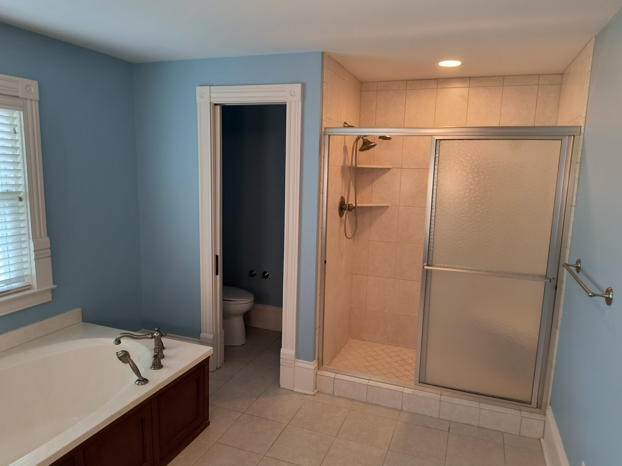 3460 Big Springs Road Lebanon, TN 37090 - Photo 69 of 74 a bathroom with a tub a sink and a shower