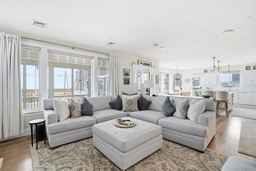 135 Glades Road Scituate, MA 02066 - Photo 12 of 39