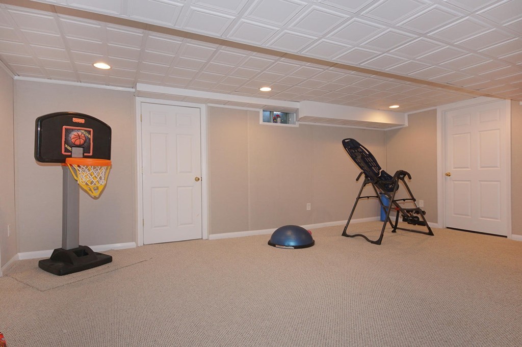 593 Strawberry Hill Road Concord, MA 01742 - Photo 14 of 18 Gallery Image 14