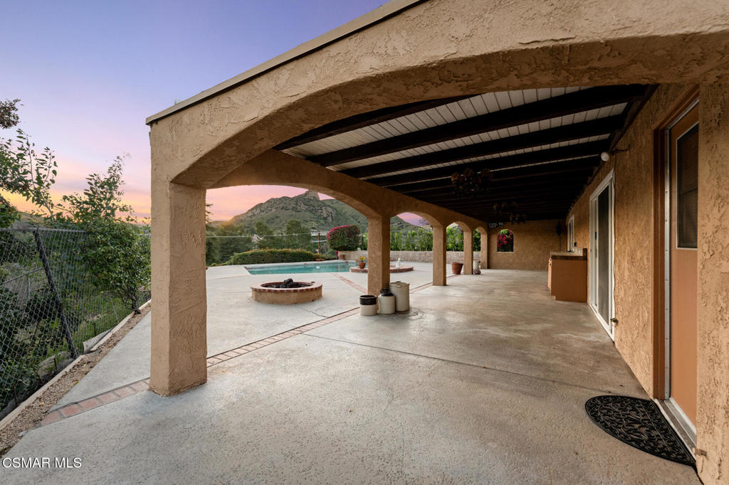 7031 Rivol Road West Hills, CA 91307 - Photo 12 of 32