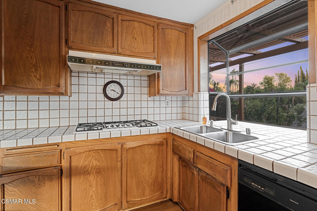 7031 Rivol Road West Hills, CA 91307 - Photo 24 of 32