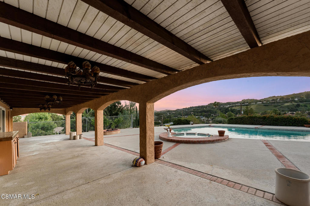 7031 Rivol Road West Hills, CA 91307 - Photo 7 of 32