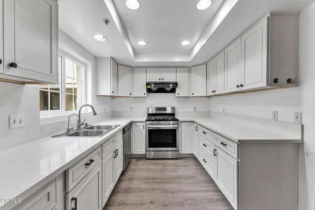 $958,000 | 1037 Sunset Boulevard, Unit B, Arcadia, CA 91007