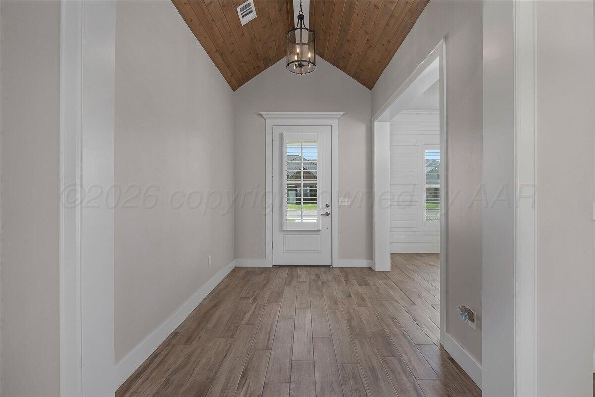 6300 Foley Square Street Amarillo, TX 79119 - Photo 2 of 39 Foyer