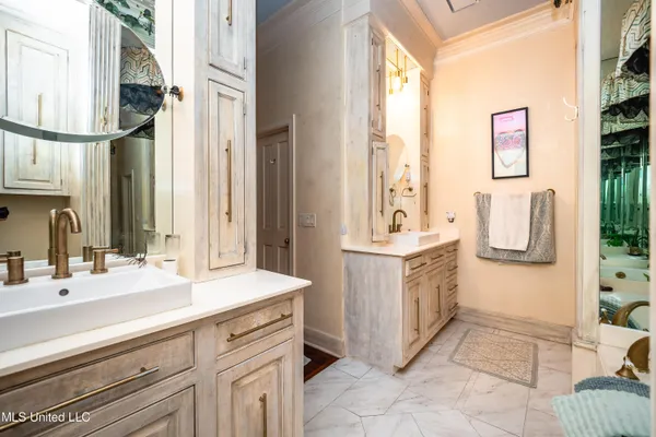 $479,000 | 2 Ashley Park Drive, Jackson, MS 39206