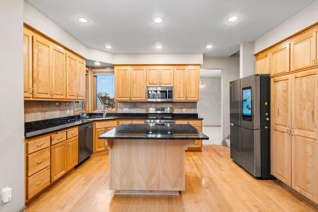 $700,000 | 4625 Weston Lane North, Plymouth, MN 55446