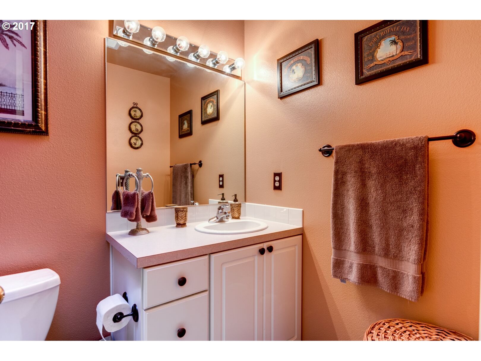 18420 Southwest Colfelt Lane Sherwood, OR 97140 - Photo 21 of 32 a bathroom with a sink mirror and toilet