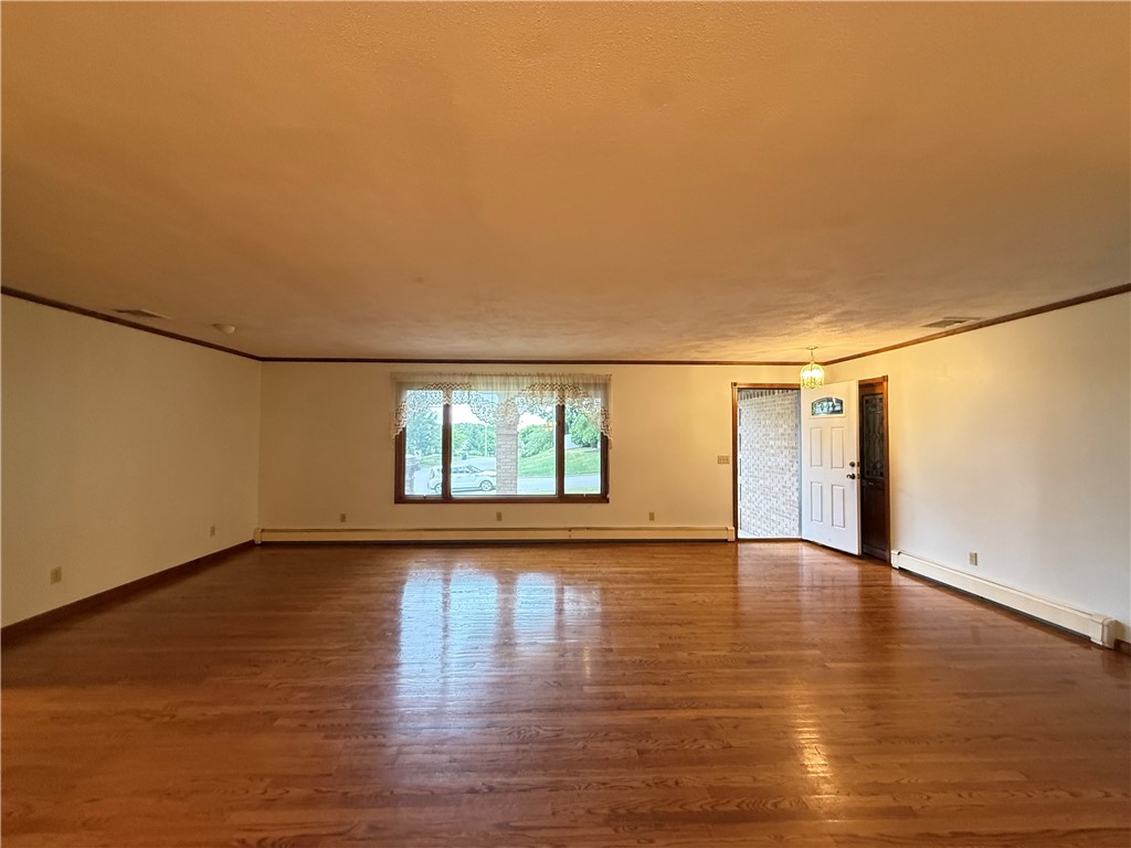 161 Council Rock Road Cranston, RI 02921 - Photo 6 of 31