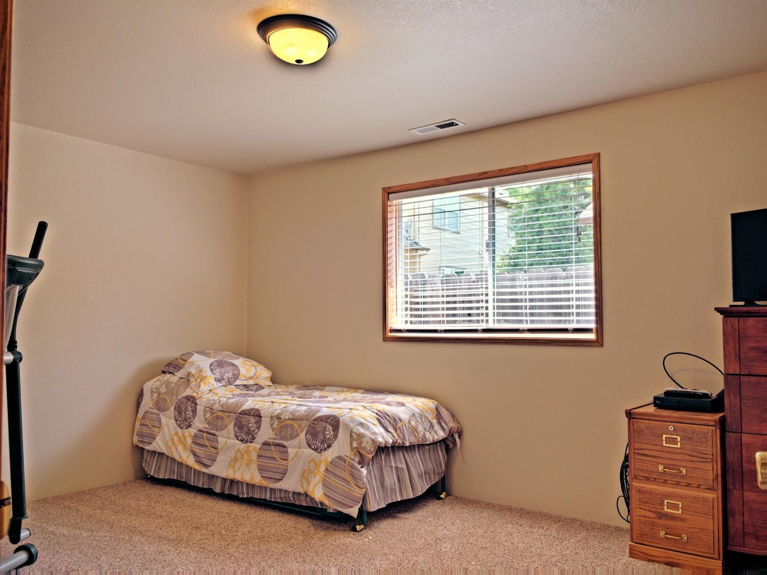 1695 Timothy Street Central Point, OR 97502 - Photo 16 of 30 Additional Photo
