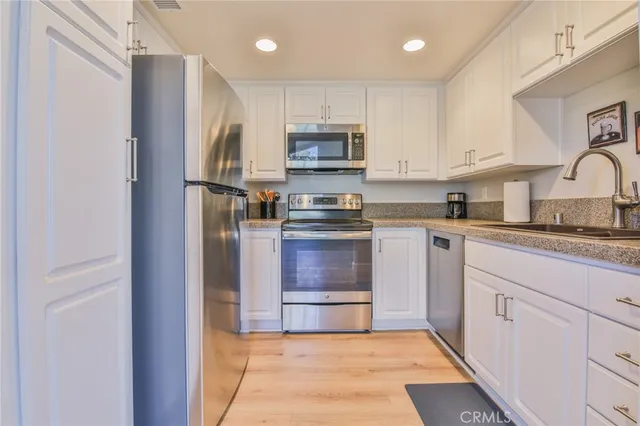 $618,800 | 40 Rainwood, Aliso Viejo, CA 92656