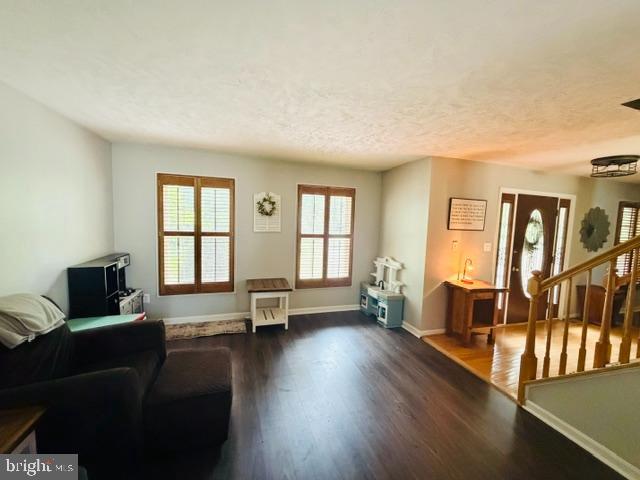 1320 Lottie Fowler Road Prince Frederick, MD 20678 - Photo 5 of 36 LIVING ROOM