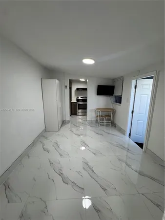 $1,550 | 2796 Southwest 34th Court, Miami, FL 33133