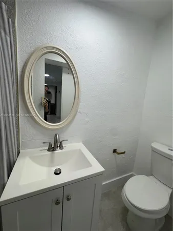 $1,550 | 2796 Southwest 34th Court, Miami, FL 33133