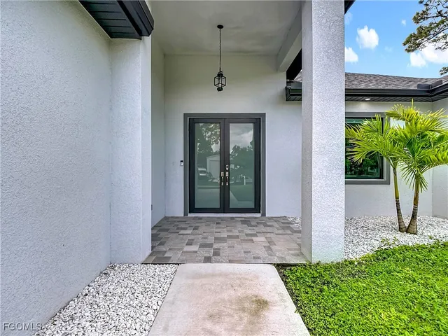 $415,000 | 3302 East 3rd Street, Lehigh Acres, FL 33936