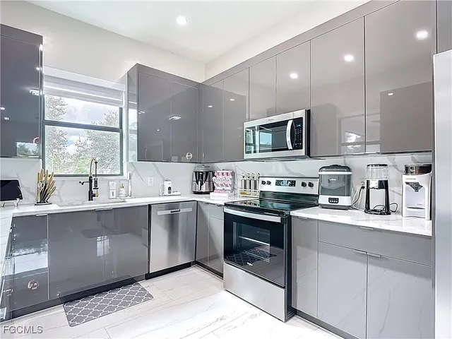 $415,000 | 3302 East 3rd Street, Lehigh Acres, FL 33936