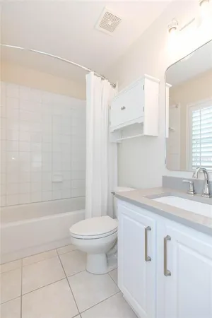 $599,900 | 7227 Colonial Lake Drive, Riverview, FL 33578