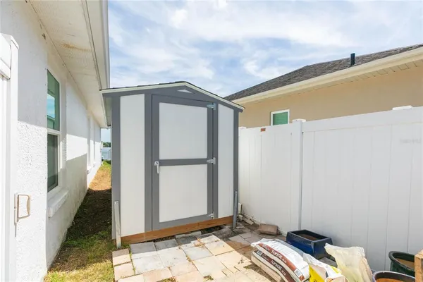 $599,900 | 7227 Colonial Lake Drive, Riverview, FL 33578