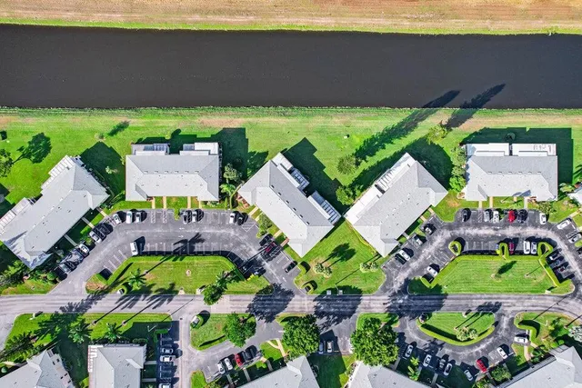 $1,950 | 1845 Northwest 18th Street, Unit 103, Delray Beach, FL 33445