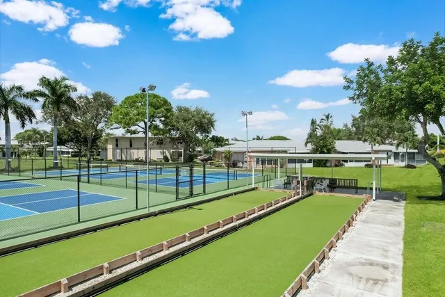 $1,950 | 1845 Northwest 18th Street, Unit 103, Delray Beach, FL 33445