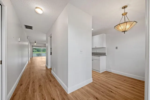 $1,950 | 1845 Northwest 18th Street, Unit 103, Delray Beach, FL 33445