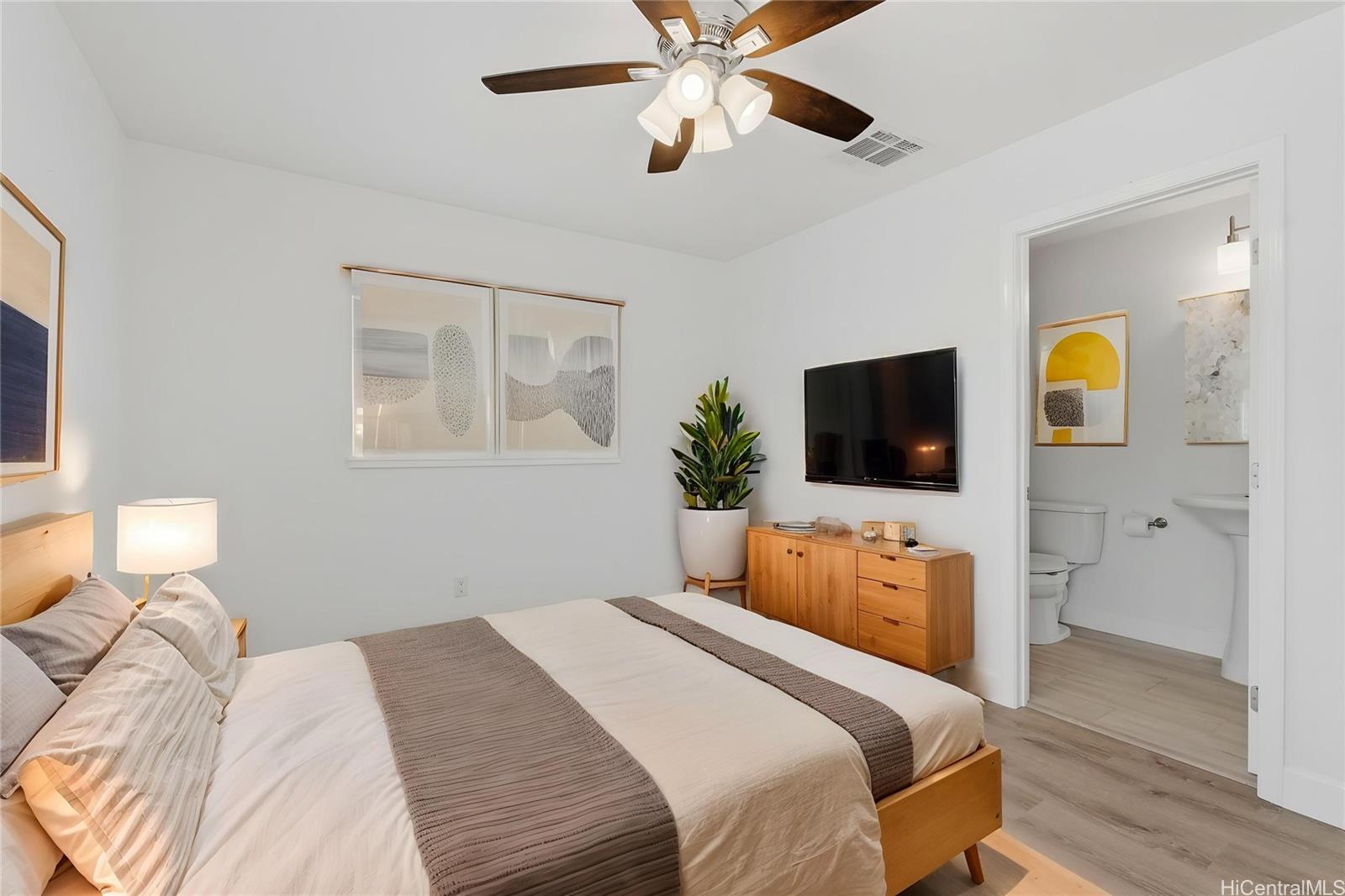 85-075 Waianae Valley Road, Unit B Waianae, HI 96792 - Photo 18 of 25 *Enhanced 2nd level primary bedroom w/ensuite bathroom #2