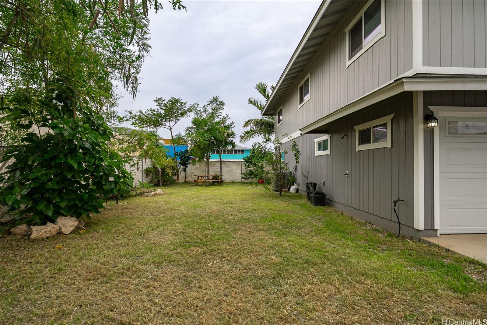 85-075 Waianae Valley Road, Unit B Waianae, HI 96792 - Photo 25 of 25 Huge yard