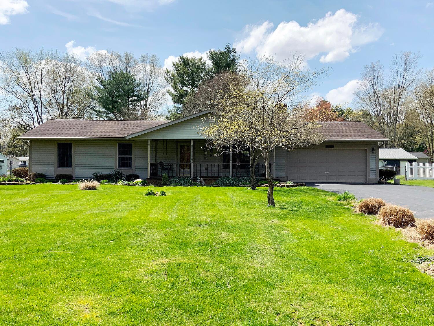 9733 Creek Road Pataskala, OH 43062 - Photo 1 of 39 1 Front View