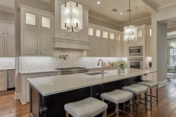$4,945,000 | 22 East Shore Drive, The Woodlands, TX 77380