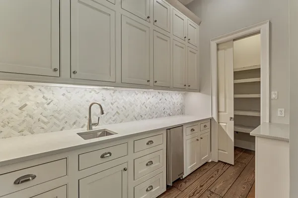 $4,945,000 | 22 East Shore Drive, The Woodlands, TX 77380