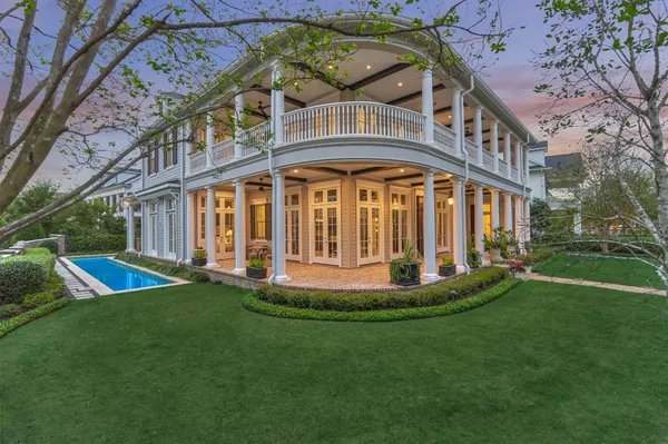 $4,945,000 | 22 East Shore Drive, The Woodlands, TX 77380