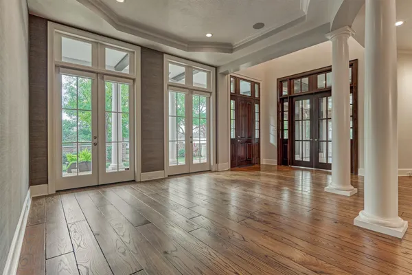 $4,945,000 | 22 East Shore Drive, The Woodlands, TX 77380