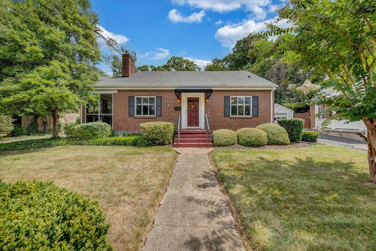 2014 York Road Southwest Roanoke, VA 24015 - Photo 2 of 38 THE EXPERIENCE IS REAL