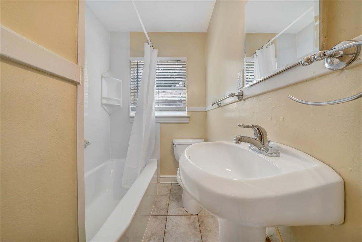 2014 York Road Southwest Roanoke, VA 24015 - Photo 25 of 38 THE EXPERIENCE IS REAL