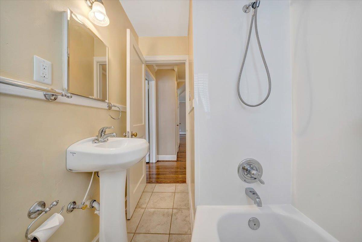 2014 York Road Southwest Roanoke, VA 24015 - Photo 26 of 38 THE EXPERIENCE IS REAL