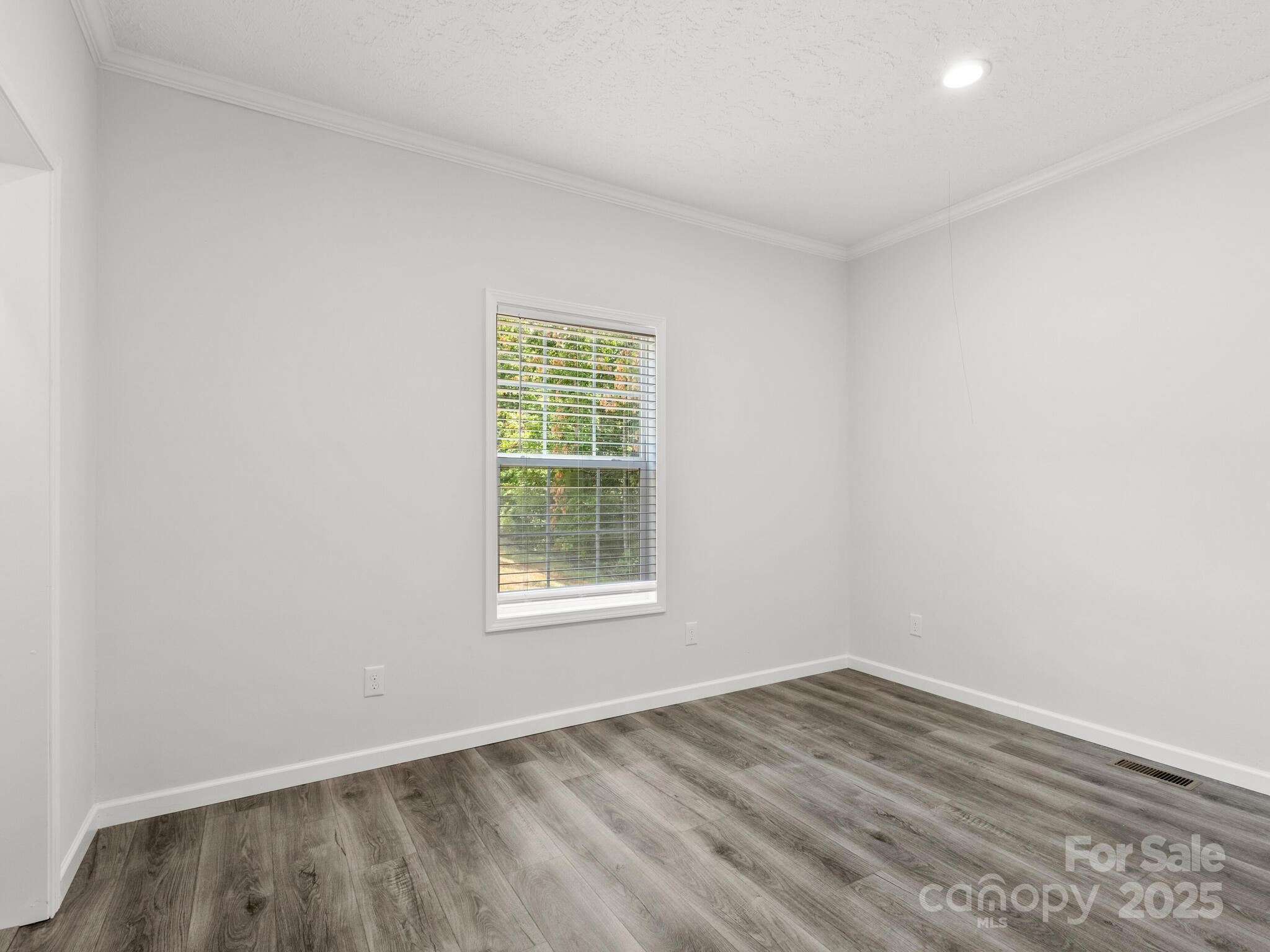 207 Walnut Br Road Weaverville, NC 28787 - Photo 18 of 33 Gallery Image 18