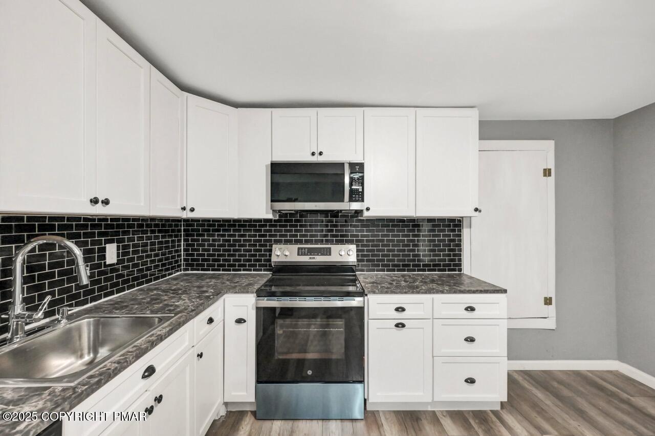 128 East Broad Street, Unit 128B Tamaqua, PA 18252 - Photo 20 of 39 126-128 E Broad St 29 - 2nd Floor Large