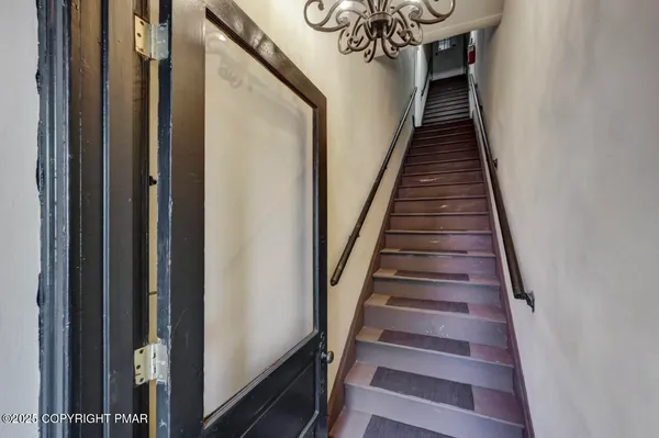 $1,450 | 128 East Broad Street, Unit 128B, Tamaqua, PA 18252
