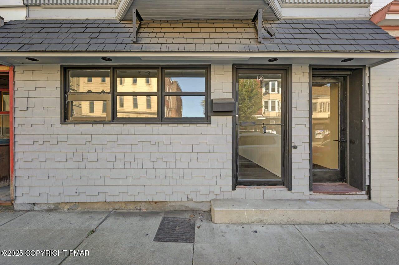 128 East Broad Street, Unit 128B Tamaqua, PA 18252 - Photo 34 of 39 126-128 E Broad St 04 Large