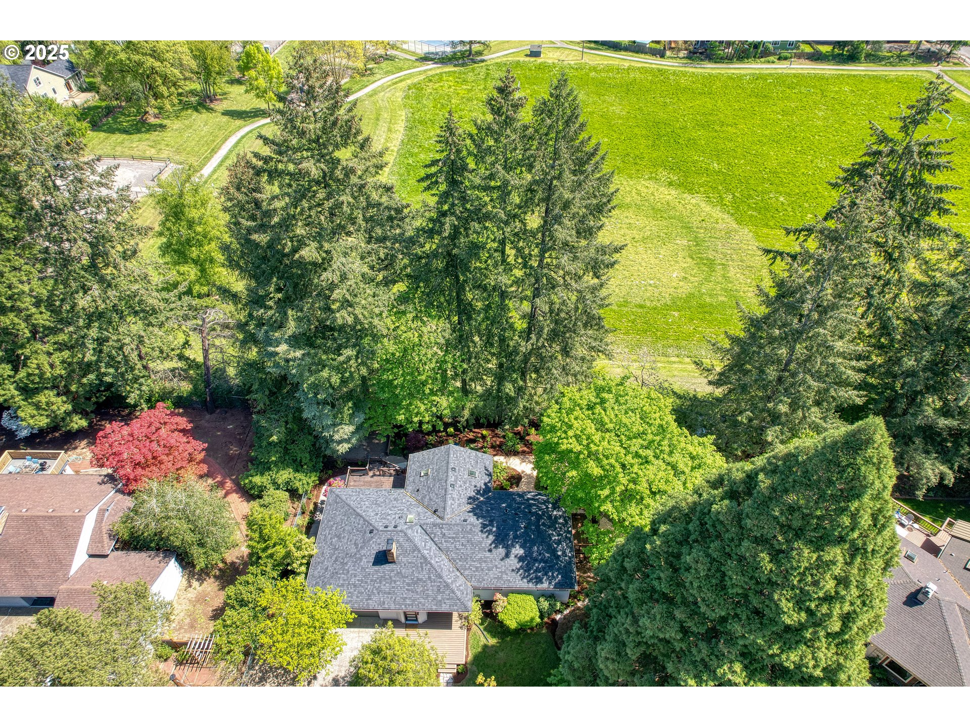 8080 Southwest Wareham Circle Portland, OR 97223 - Photo 6 of 48 Gallery Image 6