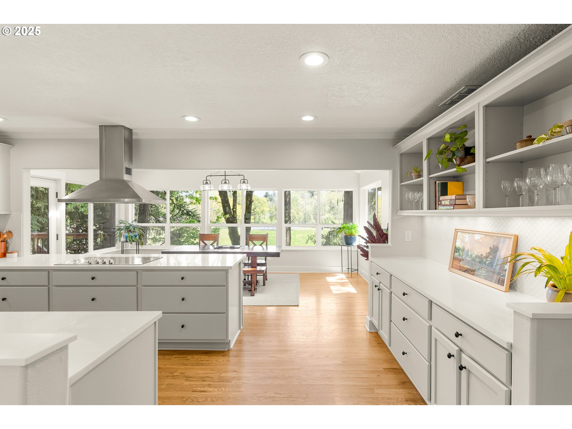 8080 Southwest Wareham Circle Portland, OR 97223 - Photo 9 of 48 Gallery Image 9