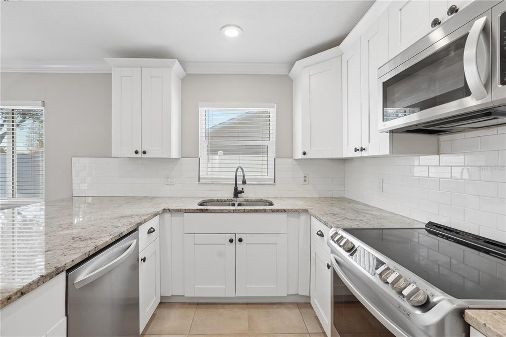 8926 Gum Tree Avenue New Port Richey, FL 34653 - Photo 8 of 41