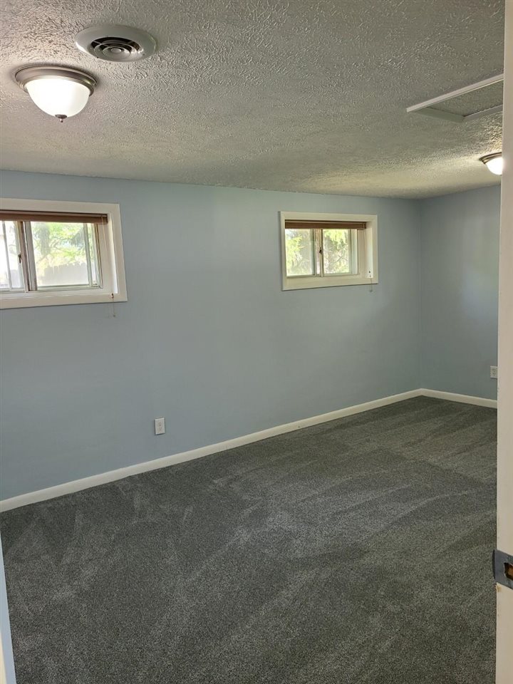 9217 Bridge Street Dimondale, MI 48821 - Photo 18 of 33 50040967-17.JPG