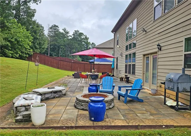 a view of outdoor space yard and patio