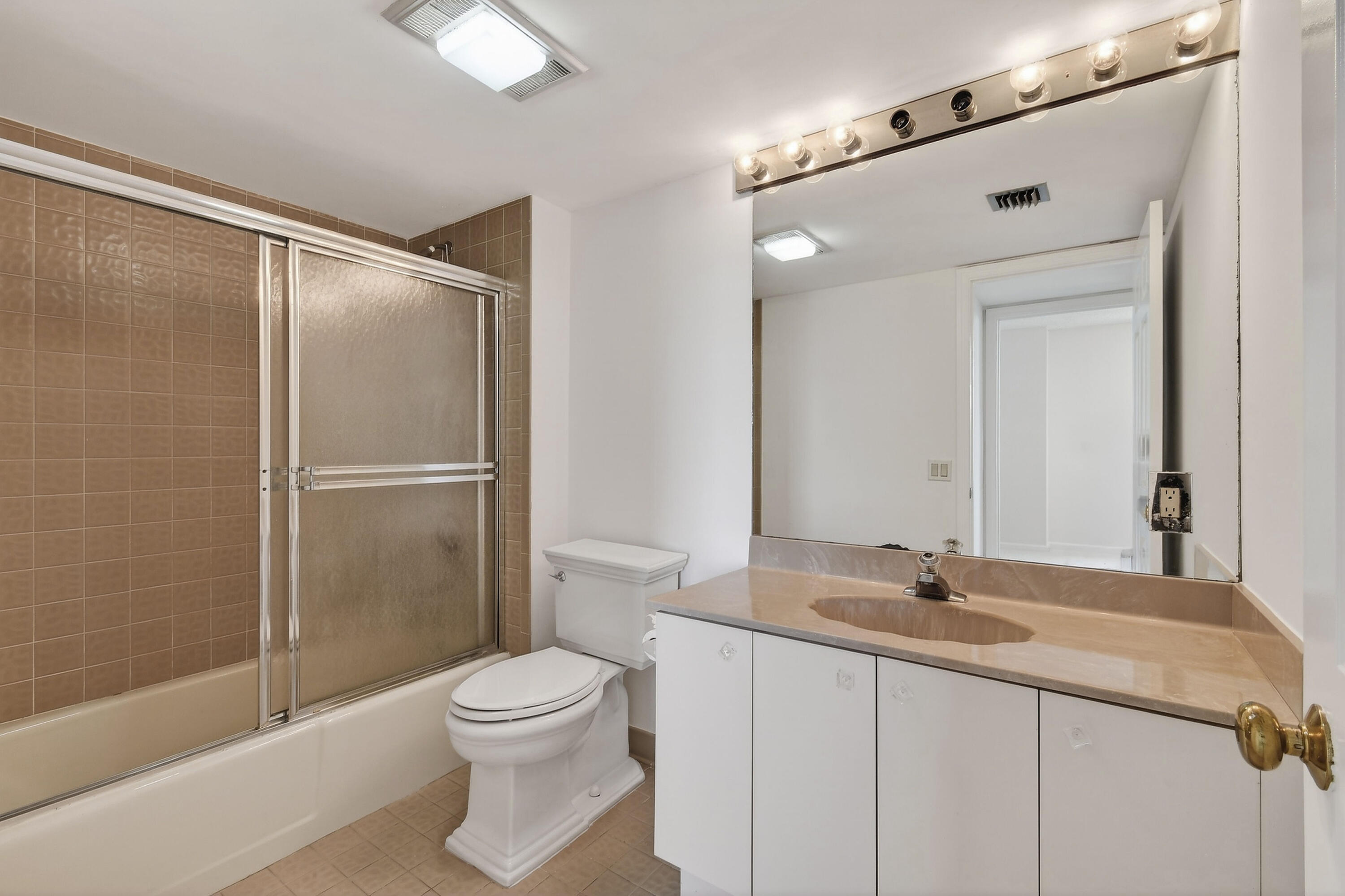 176 Helios Drive, Unit 401 Jupiter, FL 33477 - Photo 34 of 39 176HeliosDr#401(37)